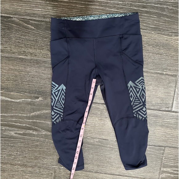 Lululemon Crop Leggings - Picture 3 of 7